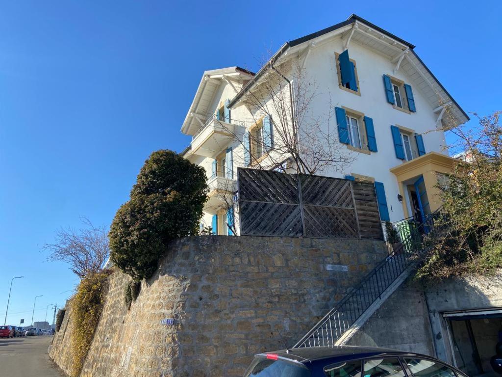 La Maison Bleue A 2 Pas Du Lac Du Neuchatel Hotel Hauterive  Ngoại thất bức ảnh